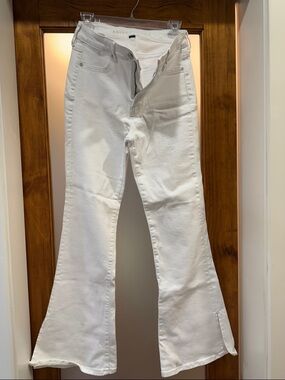 American Eagle Outfitters White Flare Jeans